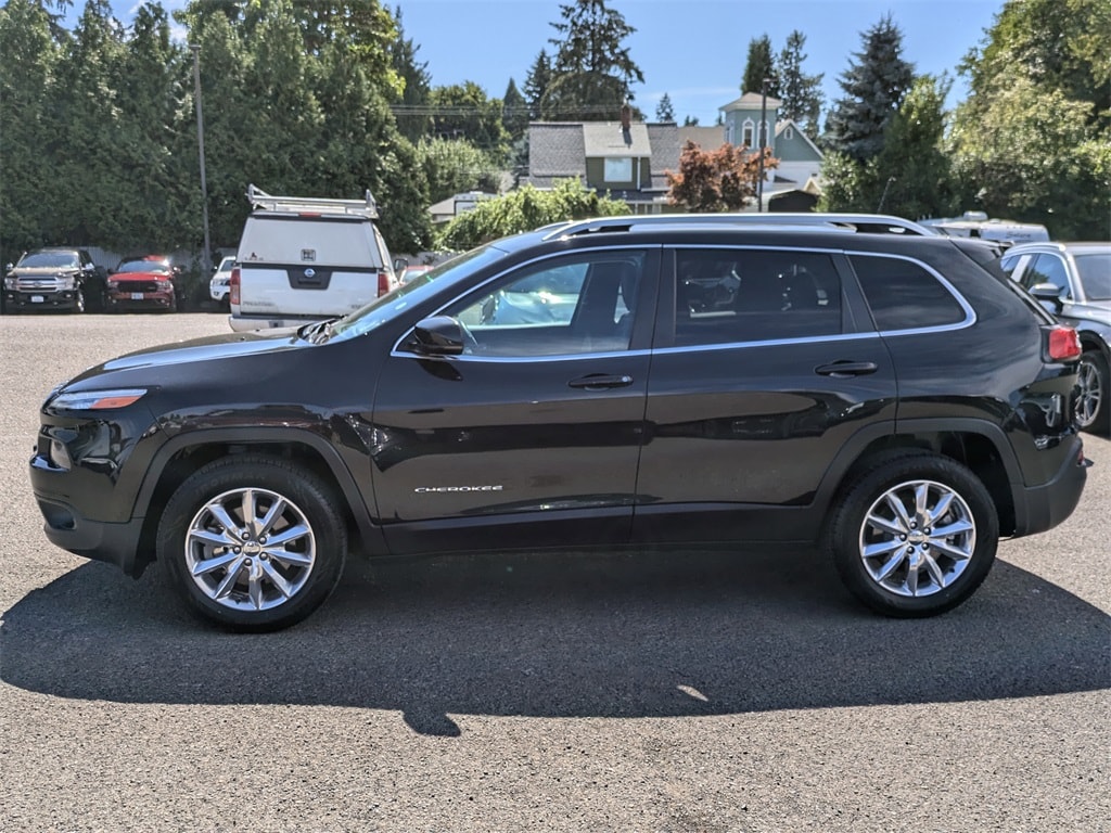 Used 2016 Jeep Cherokee Limited with VIN 1C4PJMDBXGW244700 for sale in Gladstone, OR