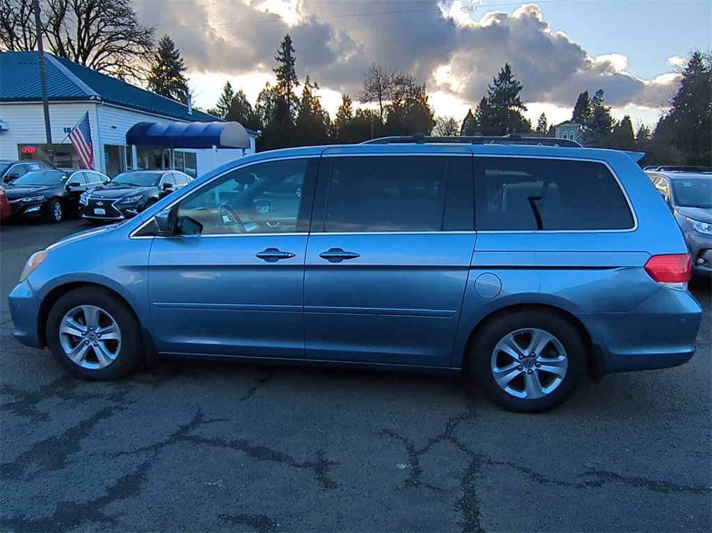 Used 2008 Honda Odyssey Touring with VIN 5FNRL38958B010765 for sale in Gladstone, OR