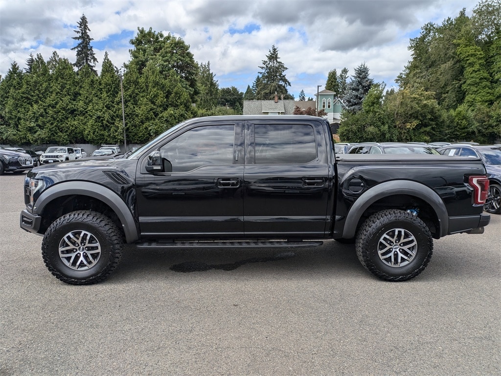 Used 2017 Ford F-150 Raptor with VIN 1FTFW1RGXHFA17279 for sale in Gladstone, OR