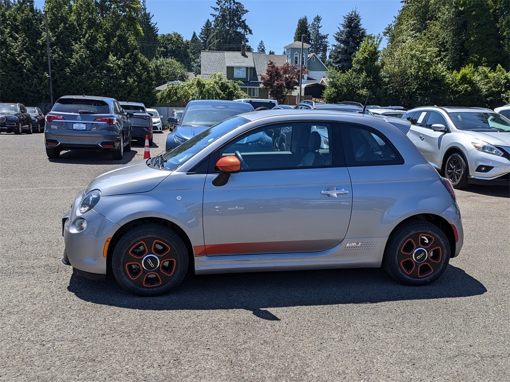 Used 2015 FIAT 500e Battery Electric with VIN 3C3CFFGE9FT749993 for sale in Gladstone, OR