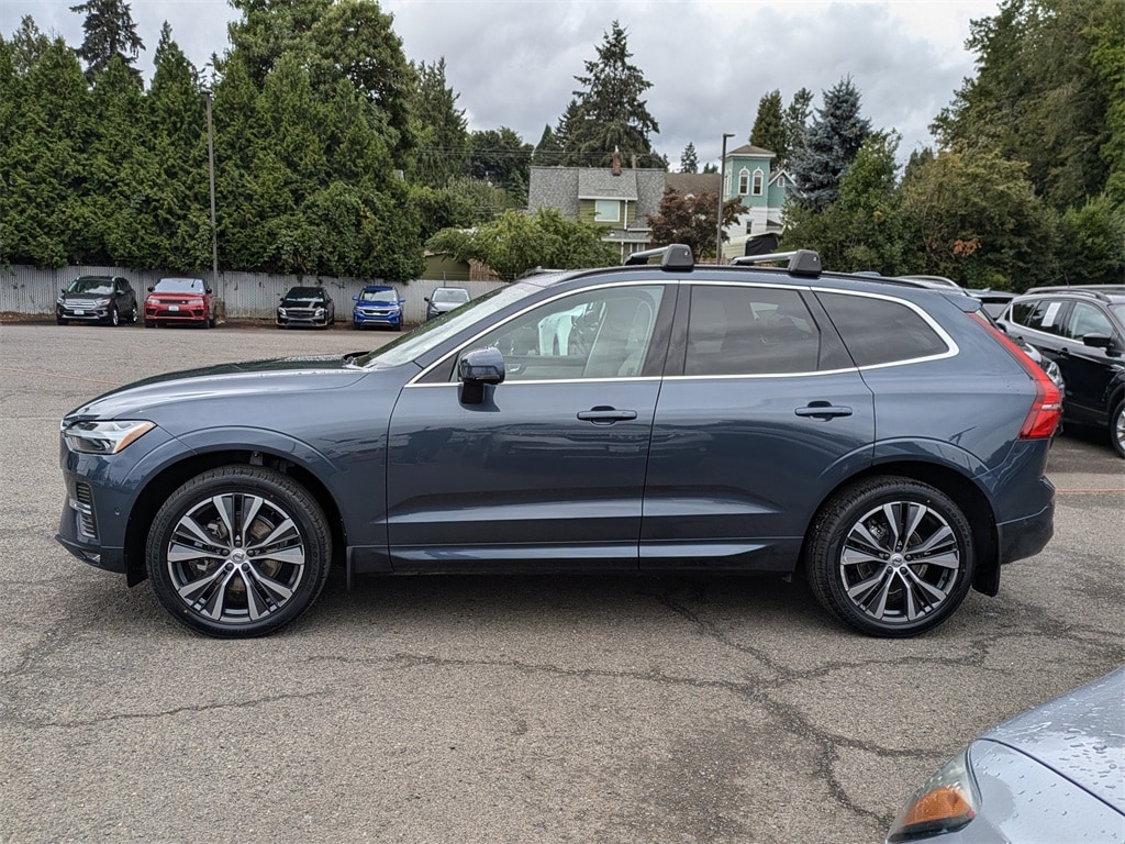 Used 2022 Volvo XC60 Momentum with VIN YV4L12RK6N1008564 for sale in Gladstone, OR