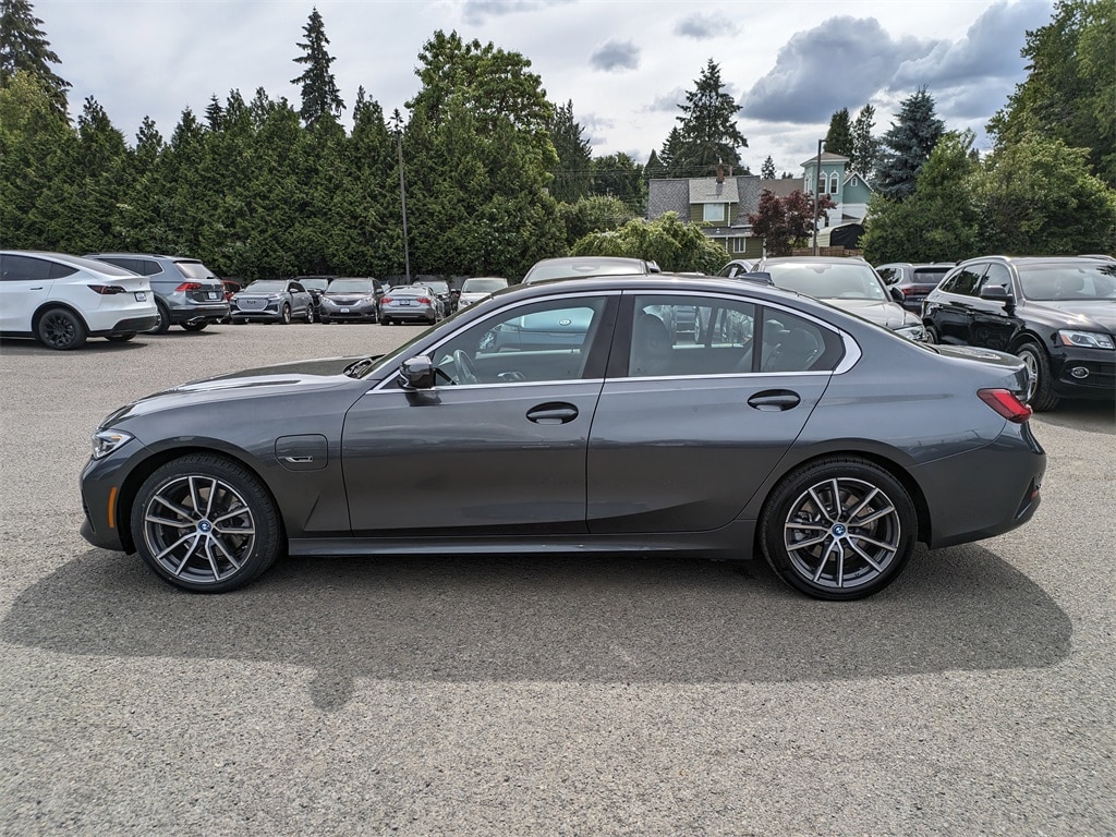 Used 2022 BMW 3 Series 330e with VIN 3MW5P7J06N8C64987 for sale in Gladstone, OR