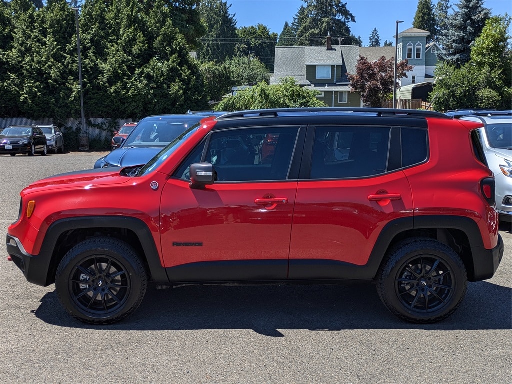 Used 2017 Jeep Renegade Trailhawk with VIN ZACCJBCB5HPG51441 for sale in Gladstone, OR