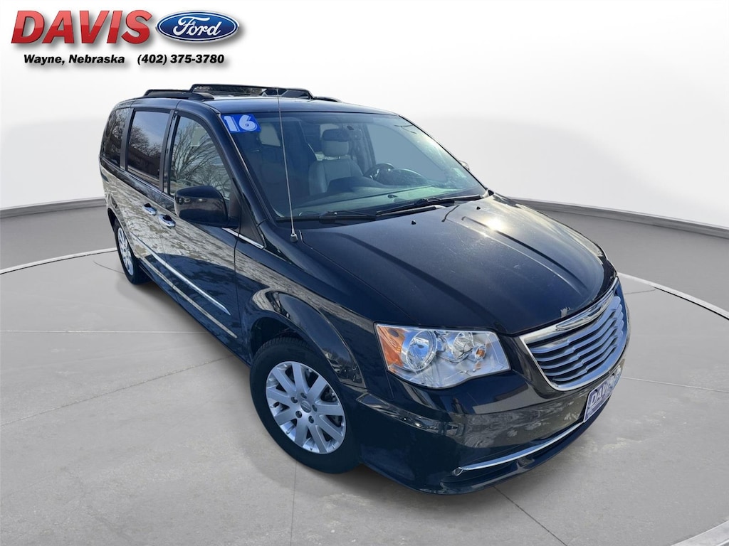 Used 2016 Chrysler Town & Country Touring Van