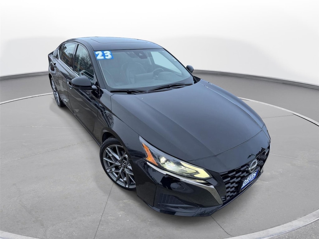 Used 2023 Nissan Altima 2.0 SR Sedan