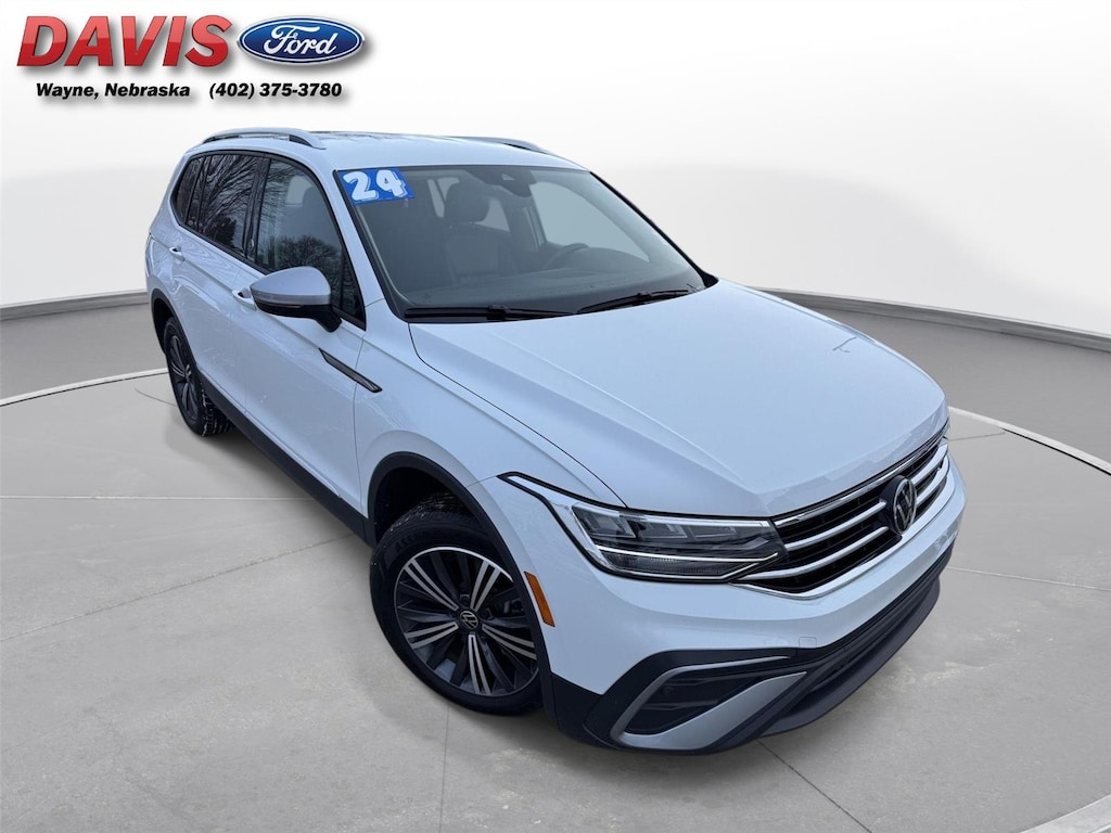 Used 2024 Volkswagen Tiguan SE SUV