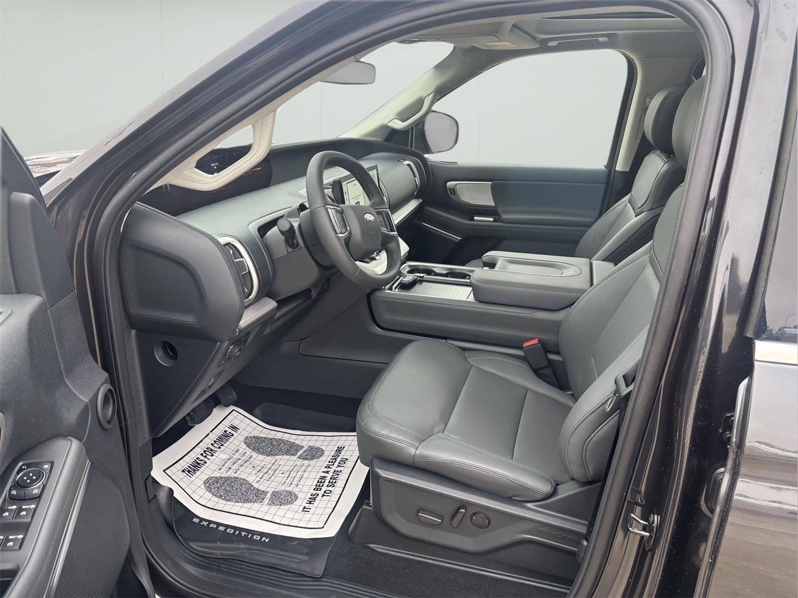 2026 Ford Expedition MAX Active - Photo 10