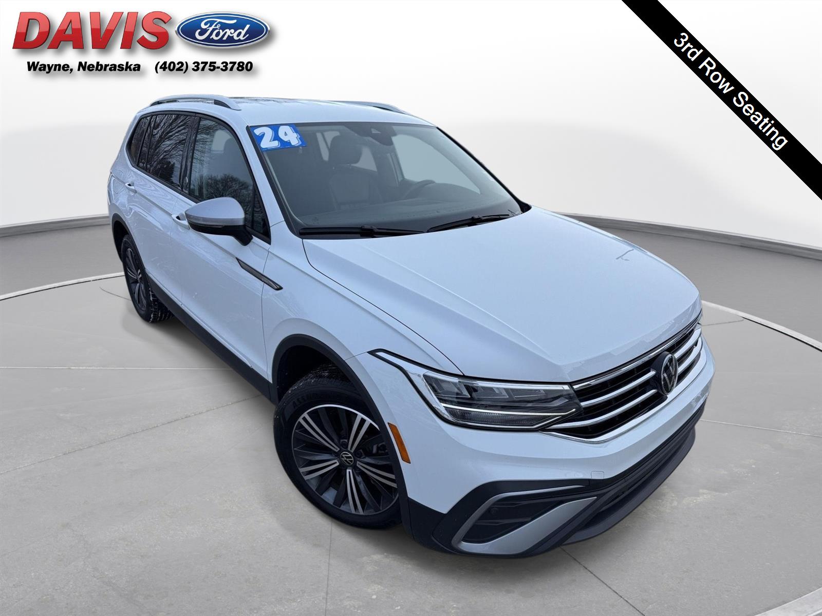 2024 Volkswagen Tiguan SE's photo