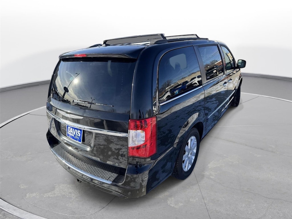 Used 2016 Chrysler Town & Country Touring Van