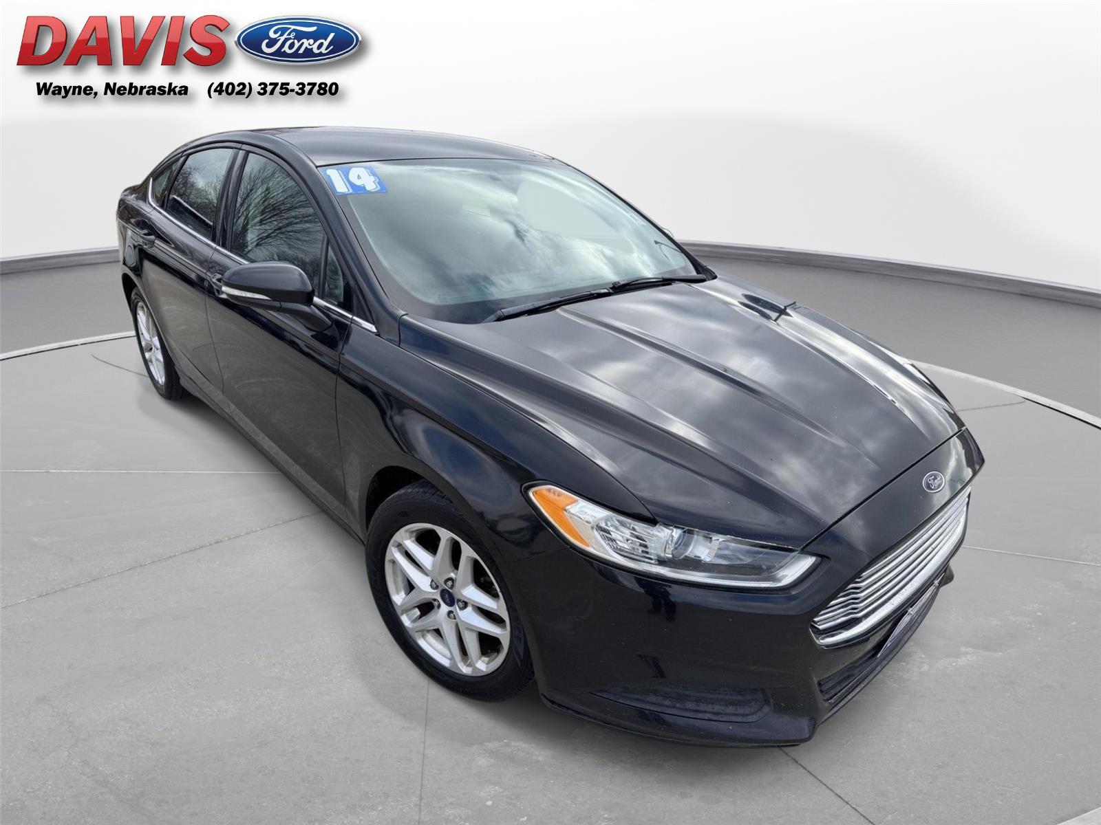 2014 Ford Fusion SE's photo