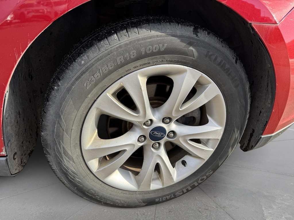 Used 2011 Ford Taurus SEL Sedan