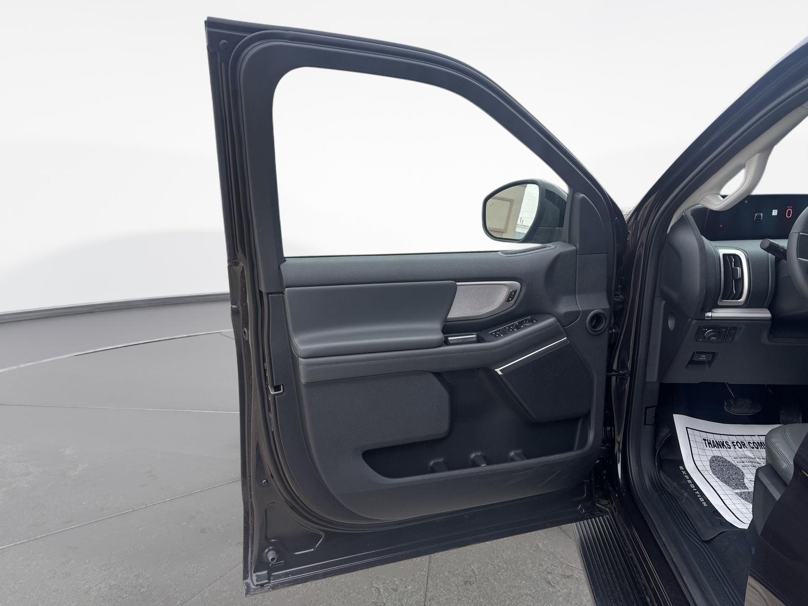 2026 Ford Expedition MAX Active - Photo 8