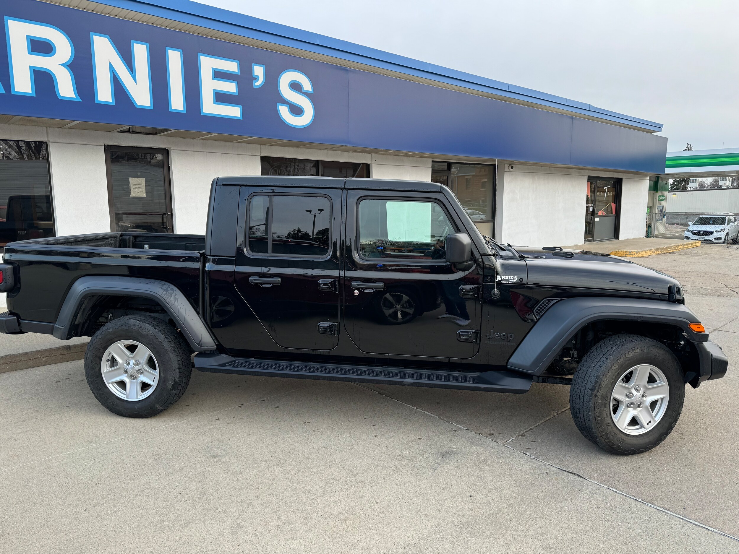 Used 2020 Jeep Gladiator Sport S with VIN 1C6HJTAG3LL171932 for sale in Wayne, NE