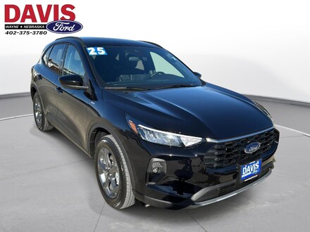 2025 Ford Escape ST-Line Select SUV