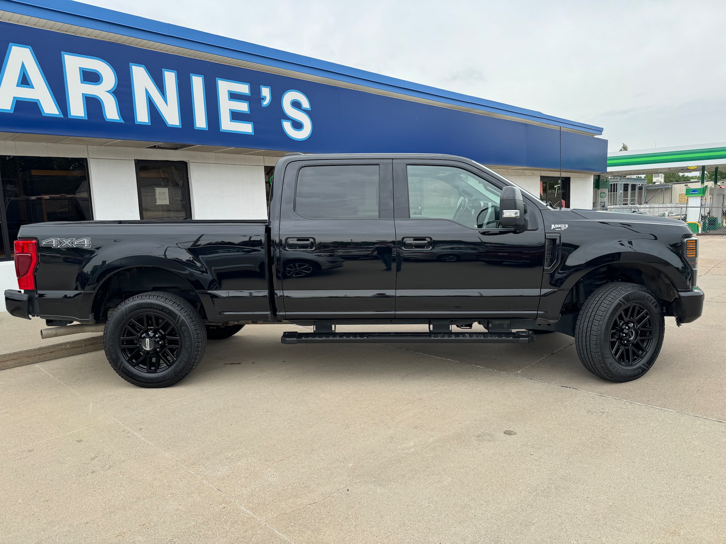 Used 2022 Ford F-250 Super Duty Lariat with VIN 1FT7W2BN8NEC64059 for sale in Wayne, NE