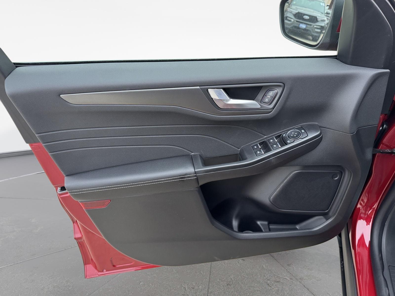 2026 Ford Escape Plug-in hybrid PHEV - Photo 13