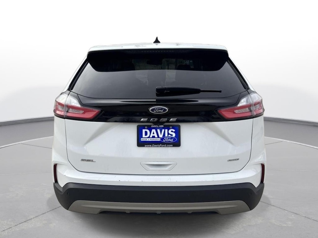 Used 2024 Ford Edge SEL SUV