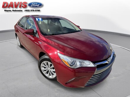 2017 Toyota Camry Hybrid LE Sedan