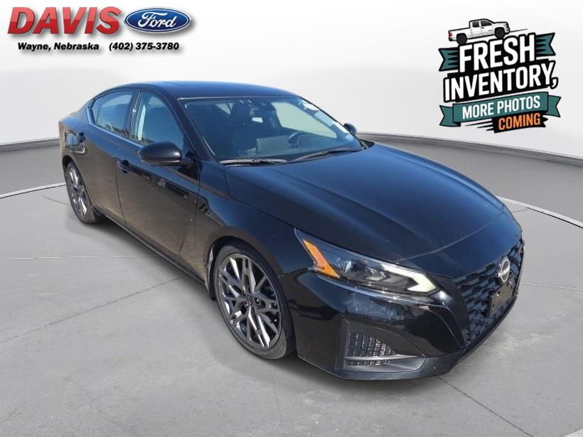 2023 Nissan Altima SR