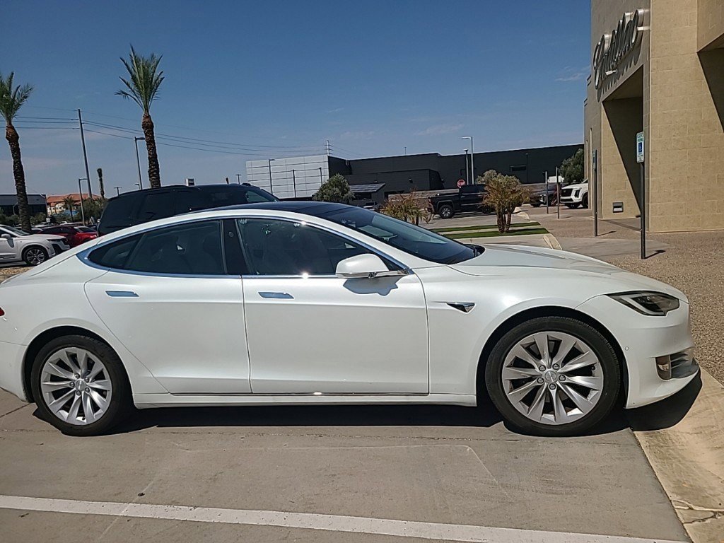 Used 2018 Tesla Model S 75D with VIN 5YJSA1E22JF288712 for sale in Glendale, AZ