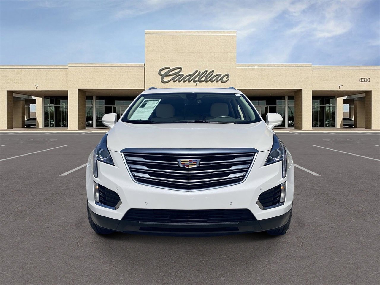 Used 2019 Cadillac XT5 Luxury with VIN 1GYKNCRS8KZ203307 for sale in Glendale, AZ