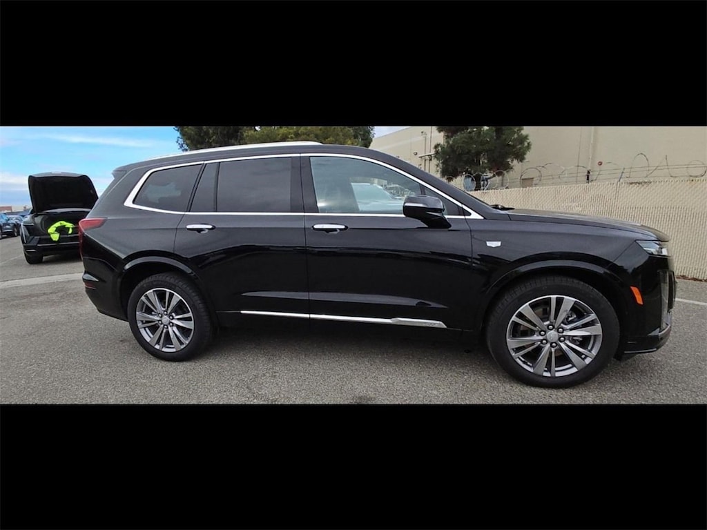 Certified 2025 CADILLAC XT6 Premium Luxury SUV