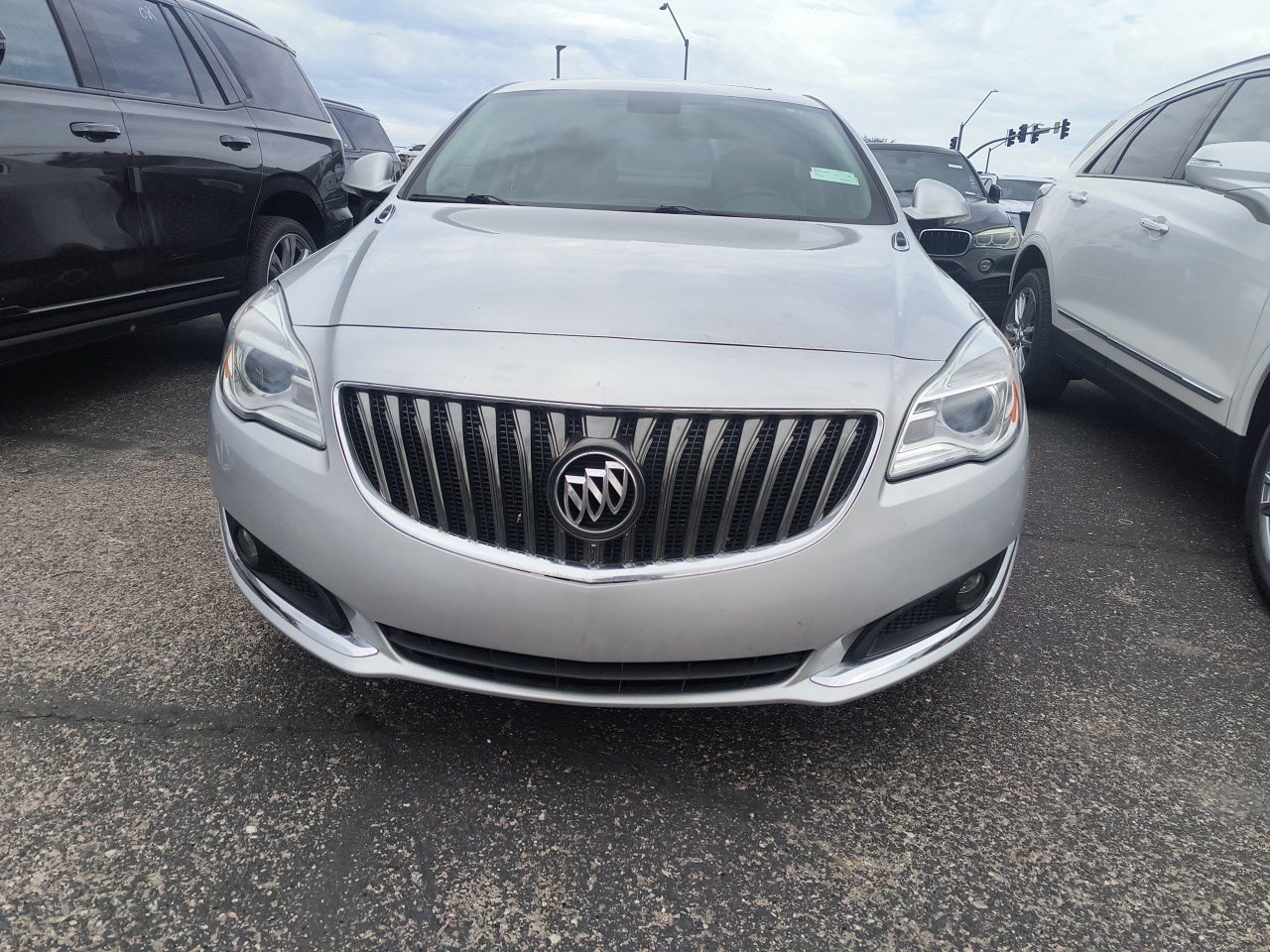 Used 2017 Buick Regal Sport Touring with VIN 2G4GL5EX8H9108064 for sale in Glendale, AZ