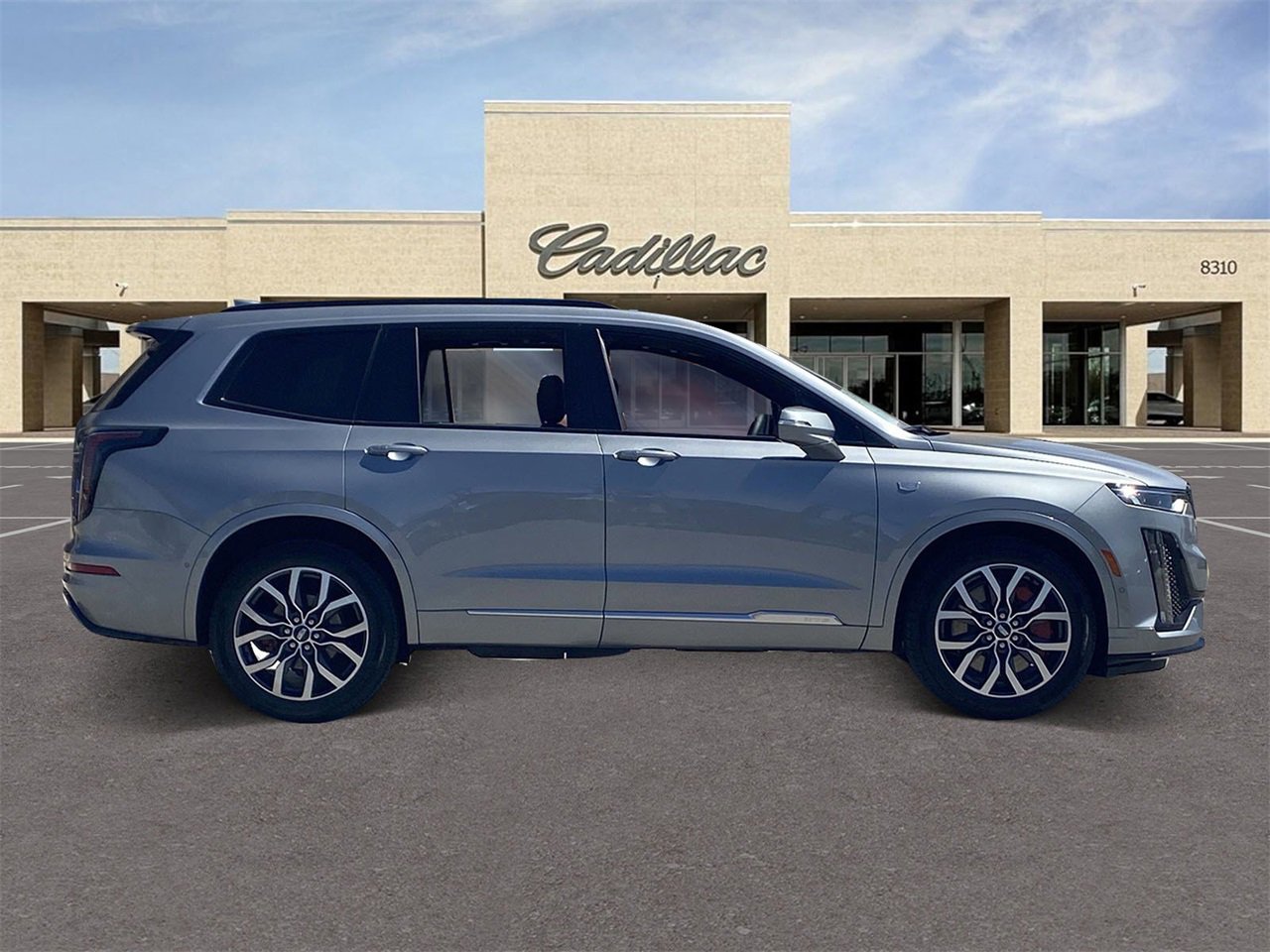 2025 Cadillac XT6 Sport photo 4