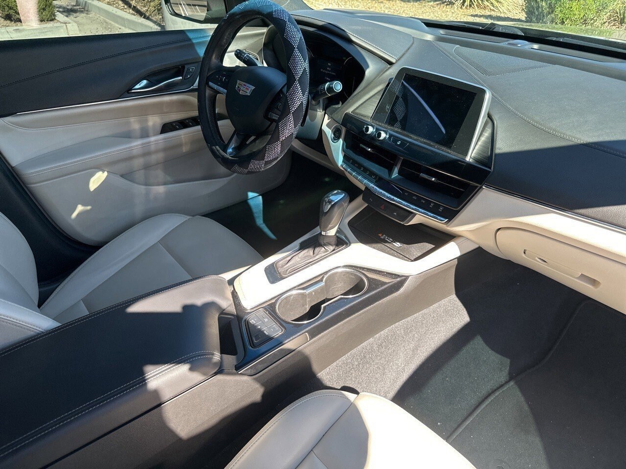 2022 Cadillac CT4 Luxury photo 4