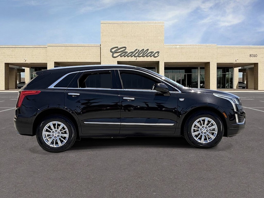 Used 2017 CADILLAC XT5 FWD SUV