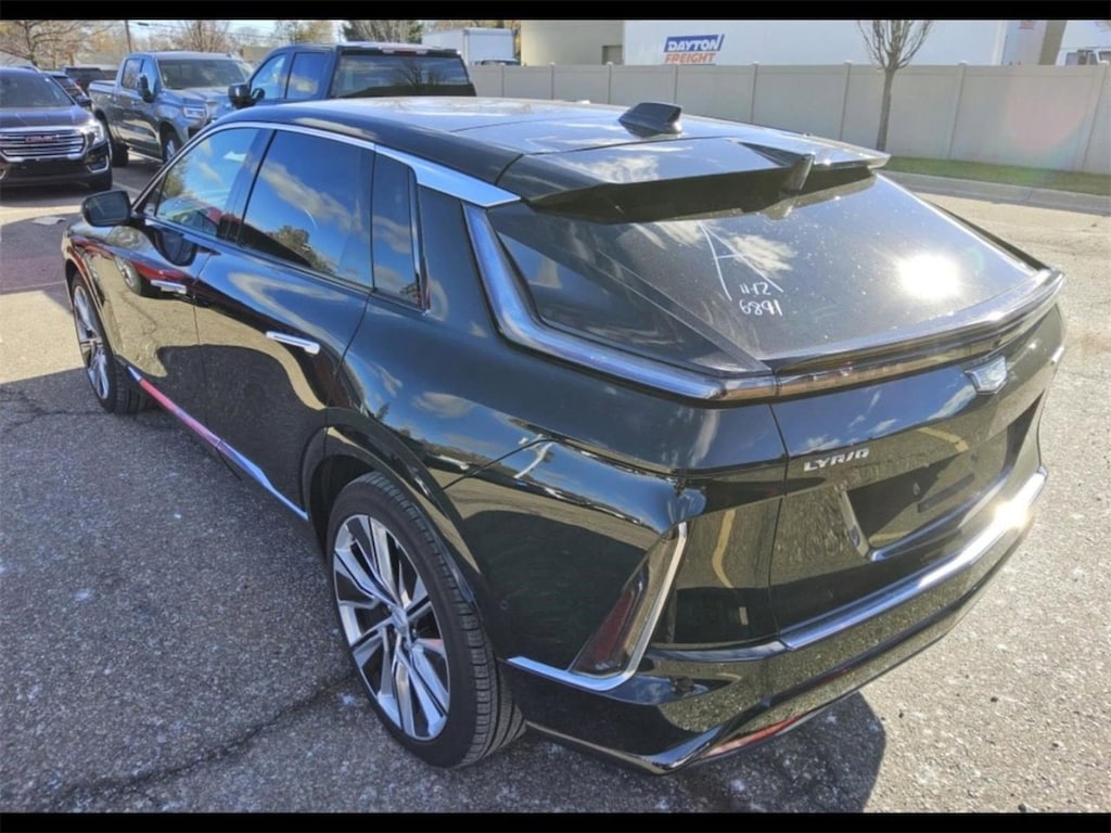 Certified 2024 CADILLAC Lyriq Luxury 3 SUV