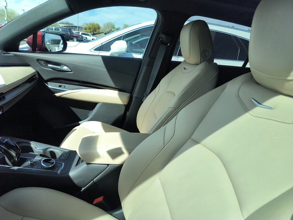 Certified 2024 CADILLAC XT4 Luxury SUV