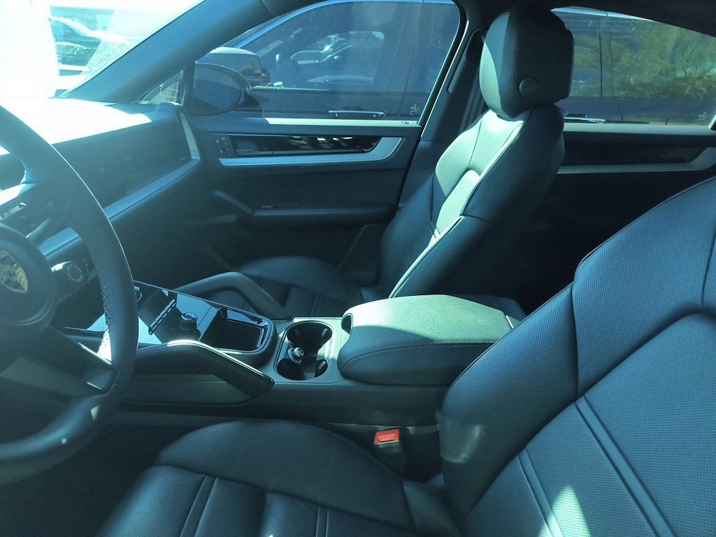 Used 2024 Porsche Cayenne NA