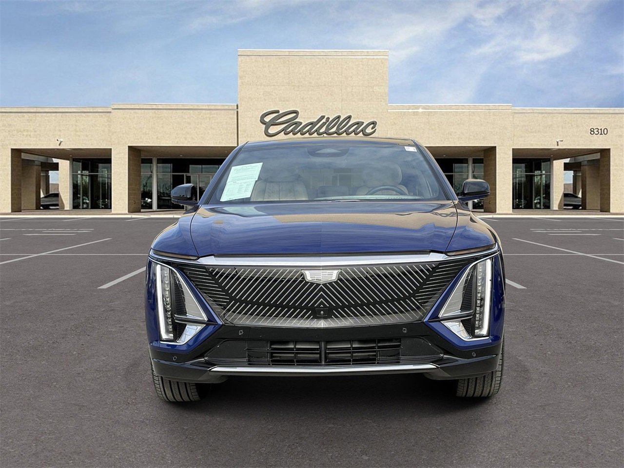 Used 2024 Cadillac LYRIQ Luxury 3 with VIN 1GYKPSRL9RZ131797 for sale in Glendale, AZ