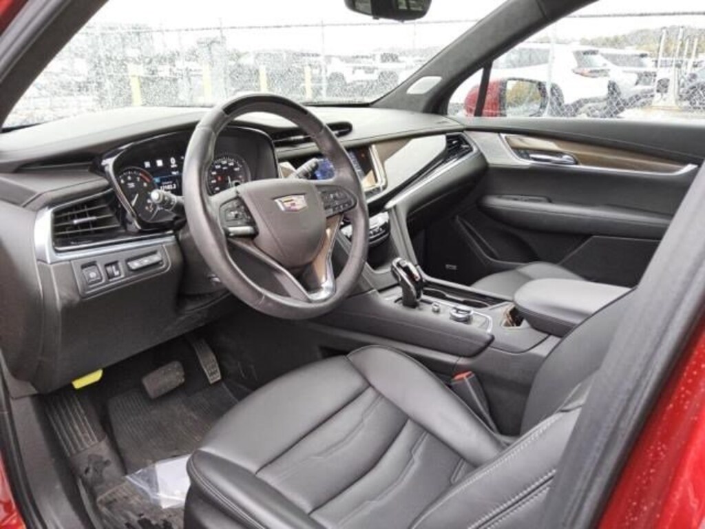 Used 2025 CADILLAC XT6 Premium Luxury SUV
