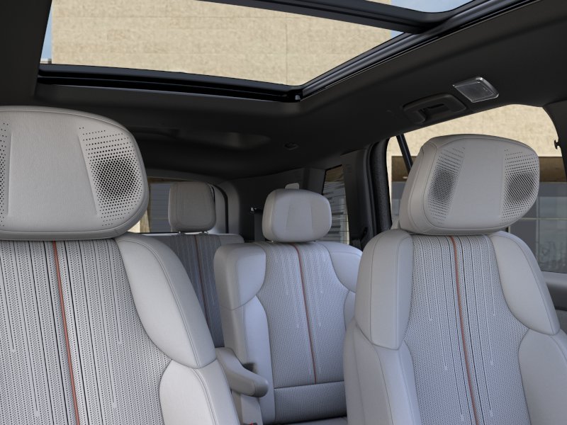 2026 Cadillac VISTIQ Sport - Photo 23