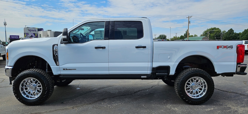Used 2025 Ford F-250 Super Duty Crew Cab Truck