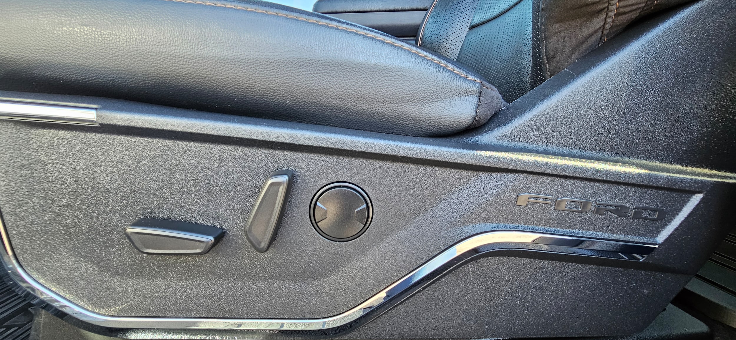 2024 Ford F-150 Lariat - Photo 12