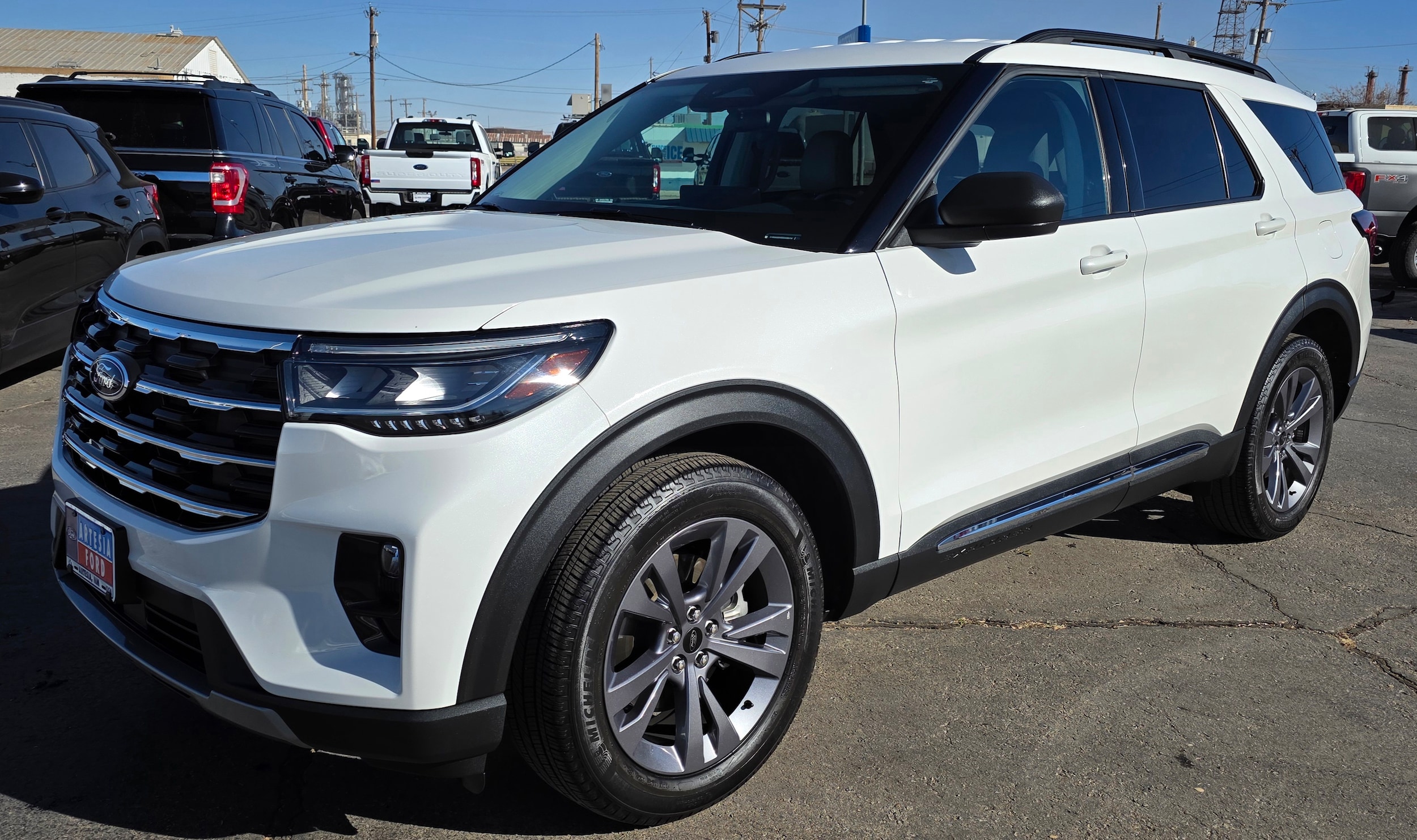 2025 Ford Explorer Active's photo