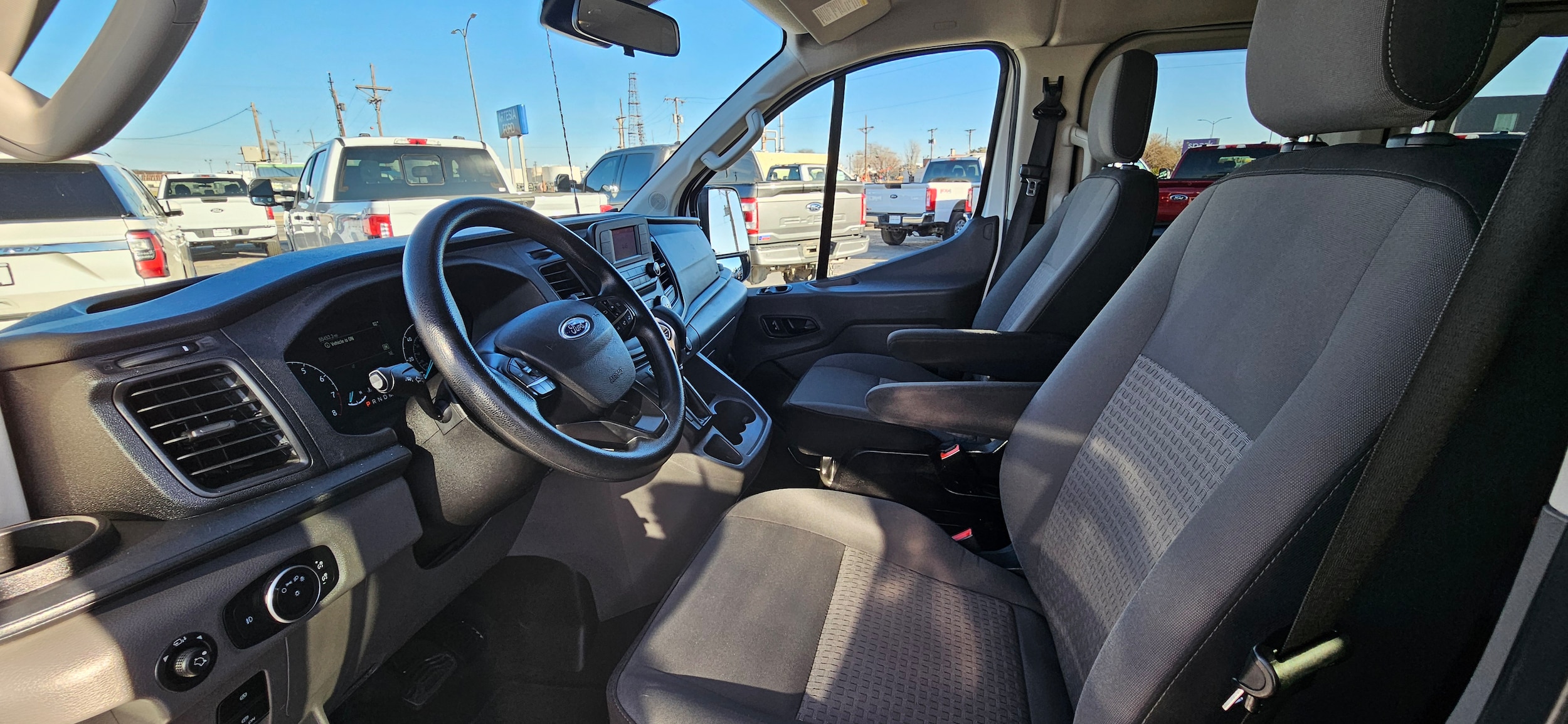 2021 Ford Transit Passenger Van XLT - Photo 11