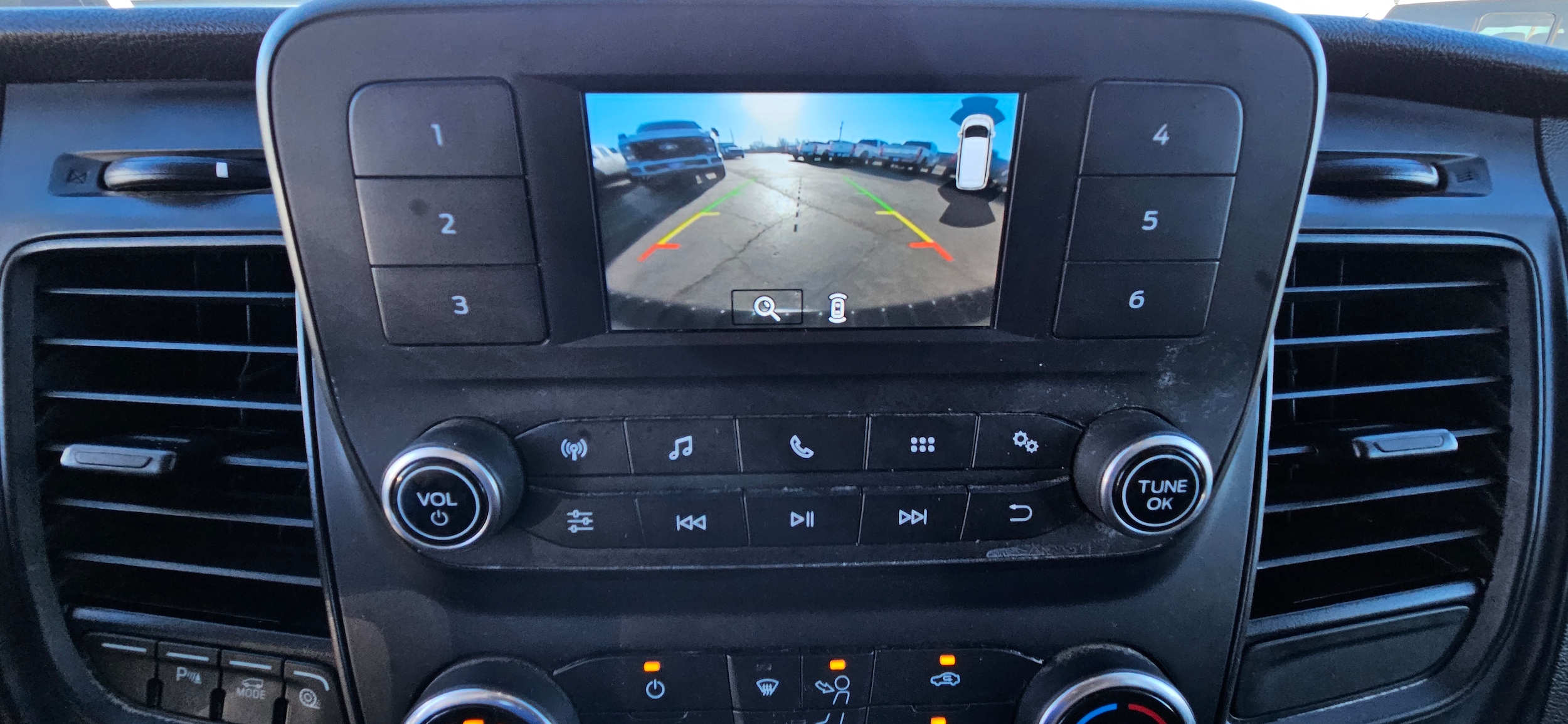2021 Ford Transit Passenger Van XLT - Photo 13