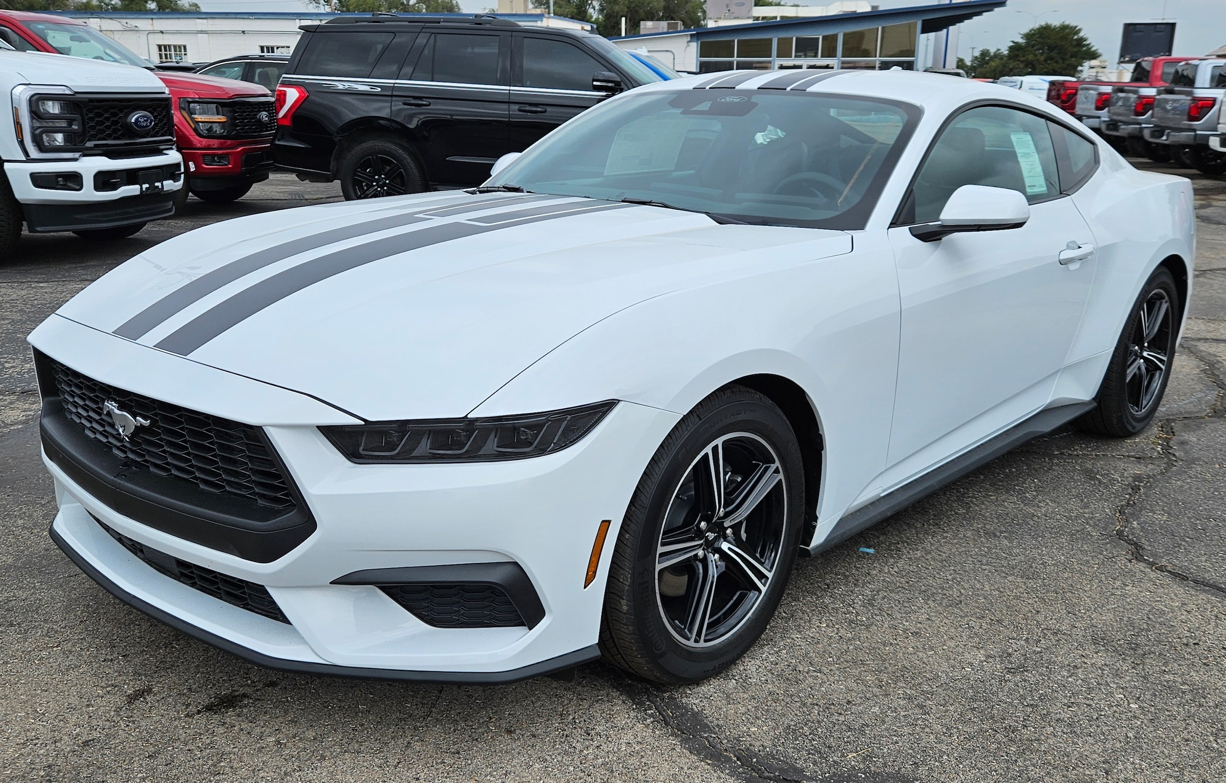 2025 Ford Mustang EcoBoost's photo