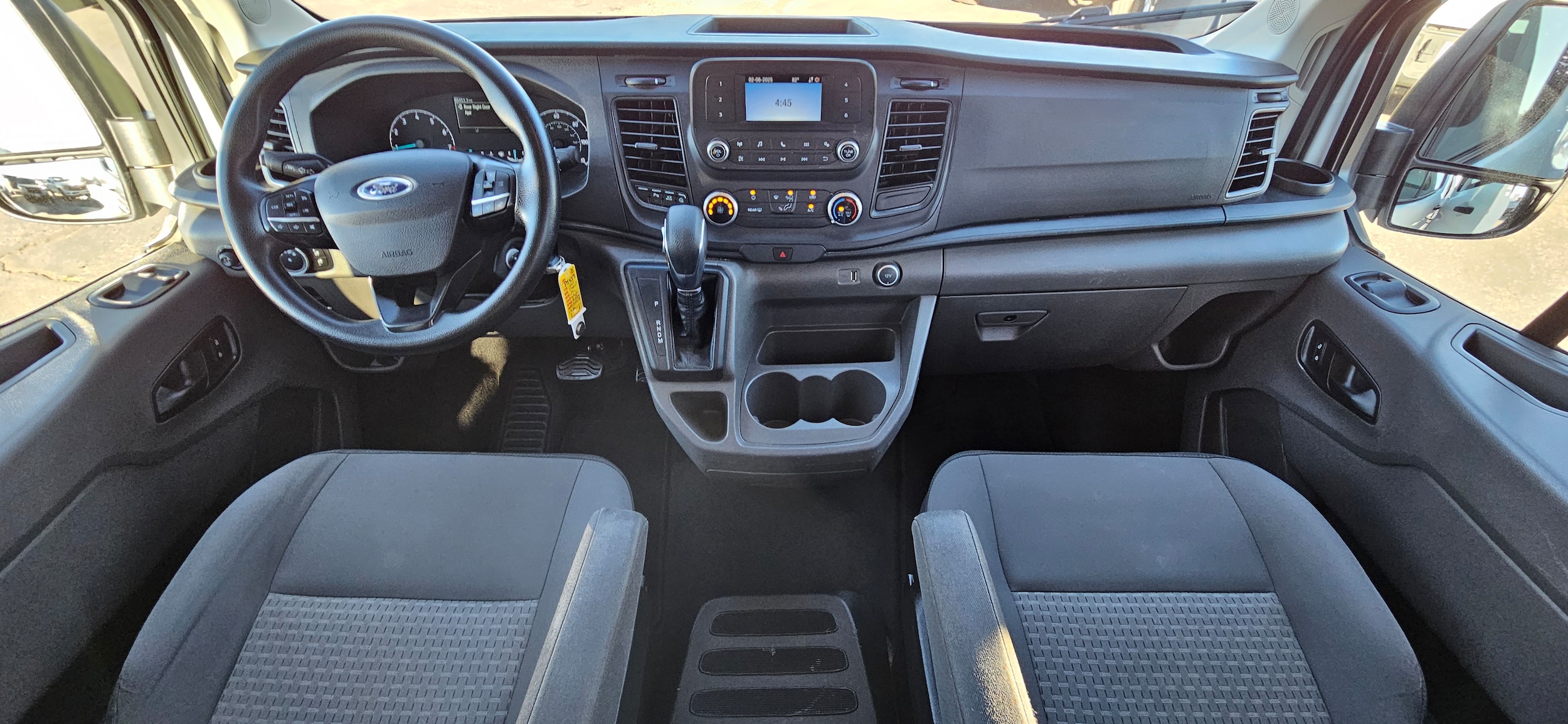 2021 Ford Transit Passenger Van XLT - Photo 10