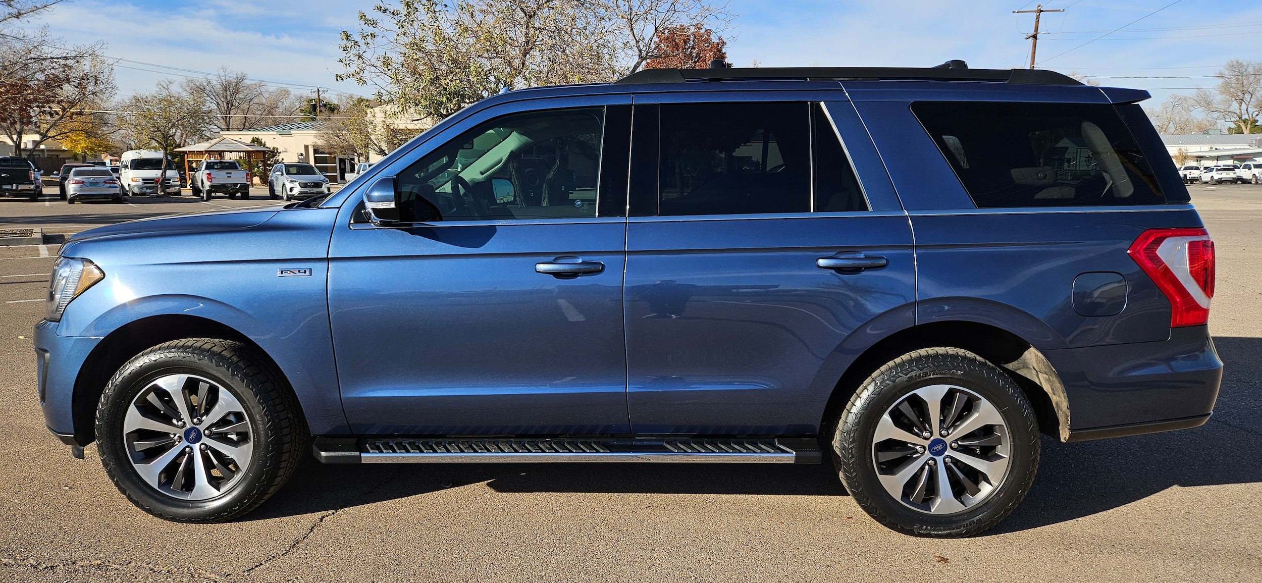 Used 2020 Ford Expedition XLT with VIN 1FMJU1JT3LEA61904 for sale in Artesia, NM