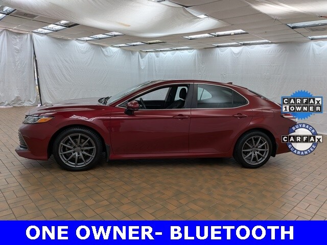 2019 Toyota Camry SE XLE photo 4