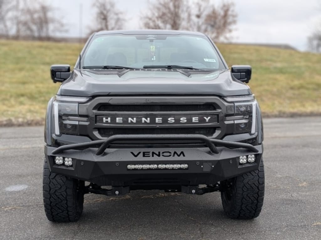 New 2025 Ford F-150 Lariat TRUCK