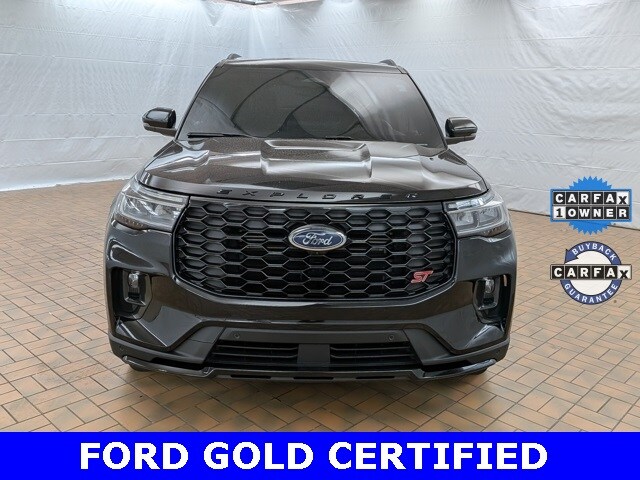 2025 Ford Explorer ST photo 2