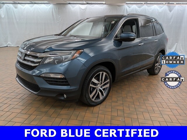 2017 Honda Pilot Touring photo 3