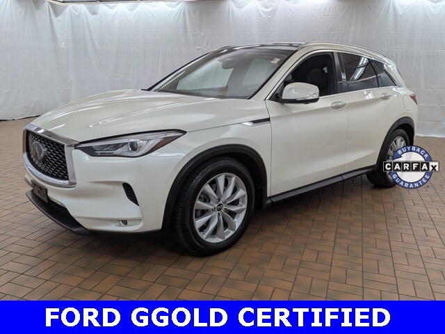 2019 Infiniti QX50 Essential photo 3