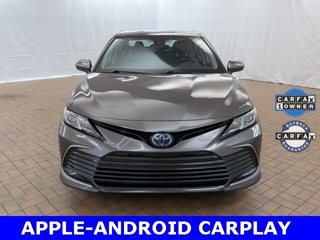 2022 Toyota Camry Hybrid LE photo 2